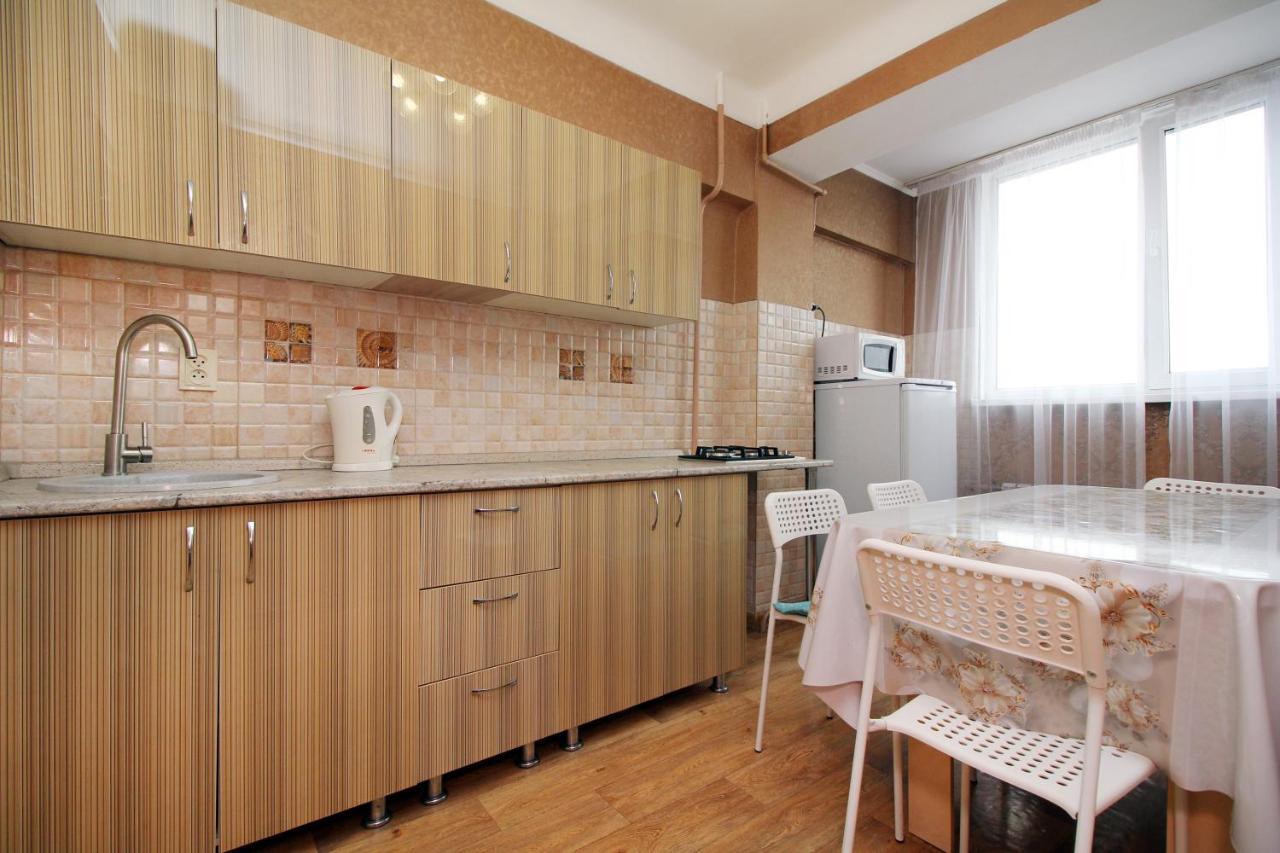Spacious Central Apartment Алматы Экстерьер фото
